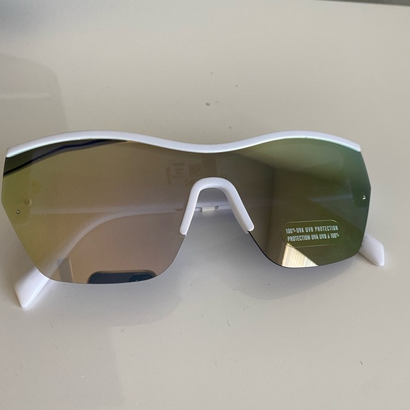 NWT OFFLINE By Aerie SportStar Polarized Sunglasses - Picture 5 of 10